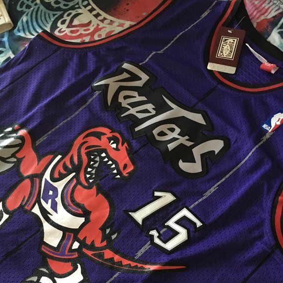 Toronto Raptors Vince Carter Jersey - Picture 3 of 5